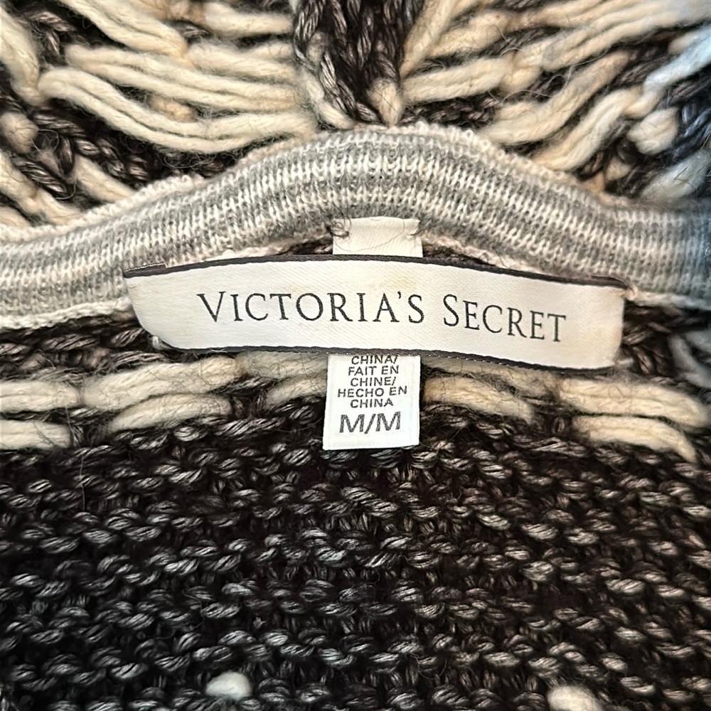 Victoria’s Secret hoodie oversized chunky sweater size M (T)